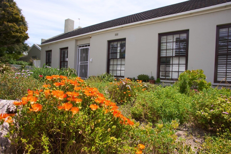 To Let 3 Bedroom Property for Rent in Kommetjie Western Cape